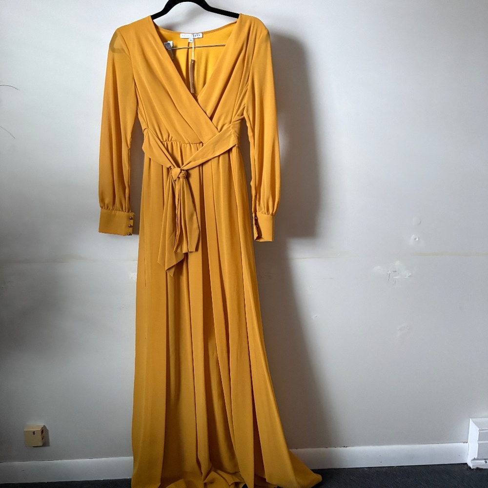 Yellow dress